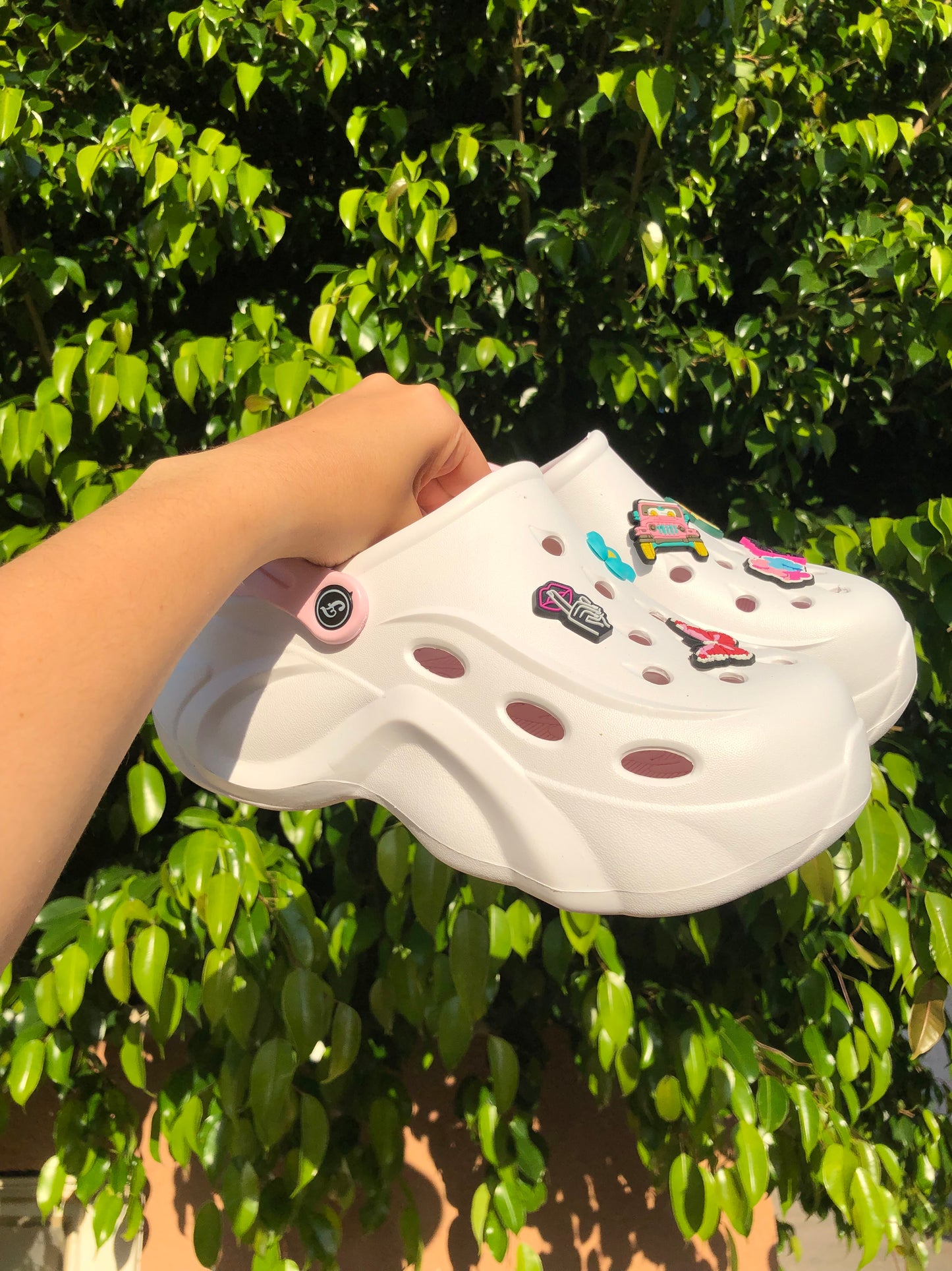 Zapatillas de goma decorables con plataforma