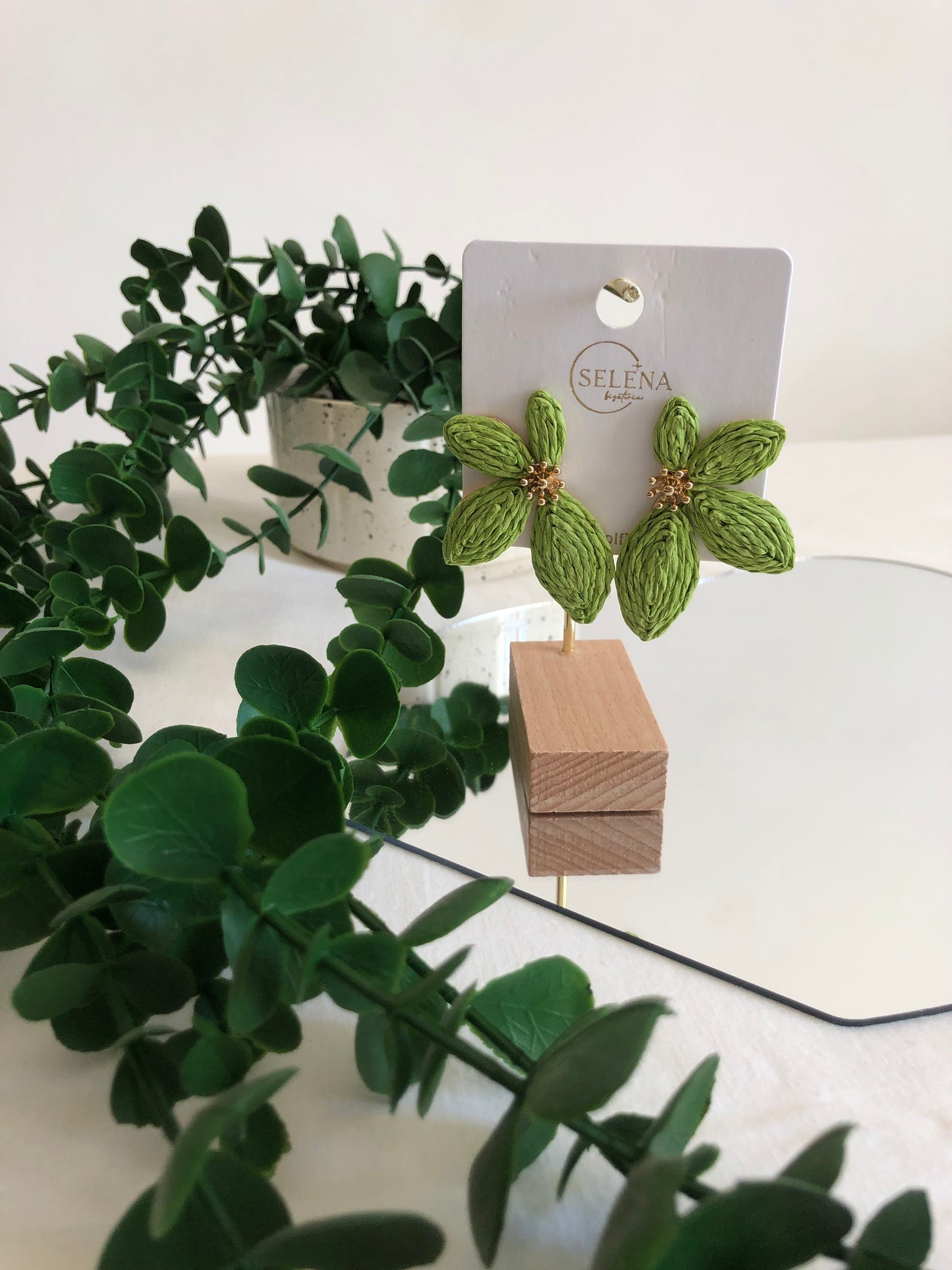 Pendientes de flor Daisha