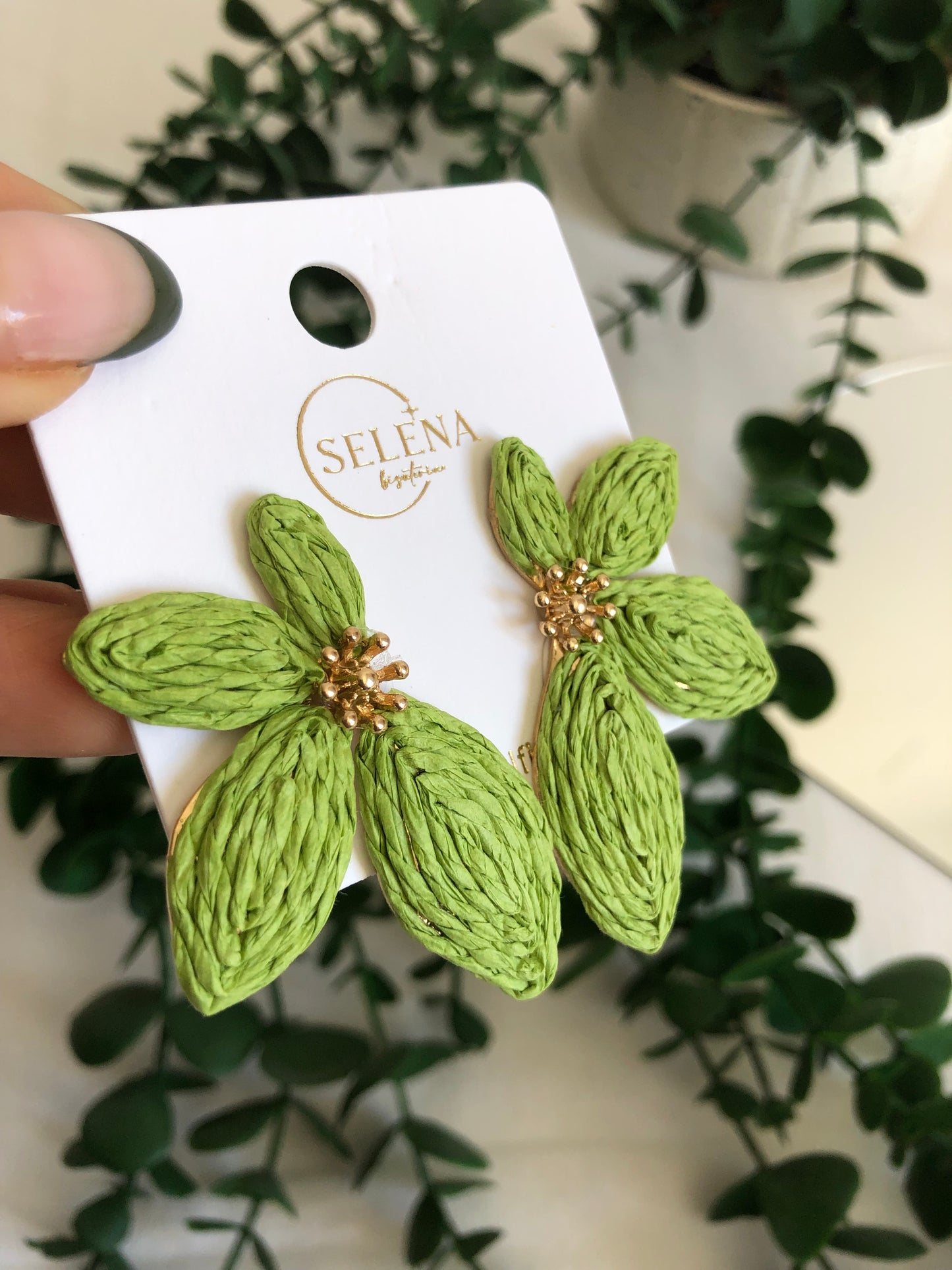 Pendientes de flor Daisha