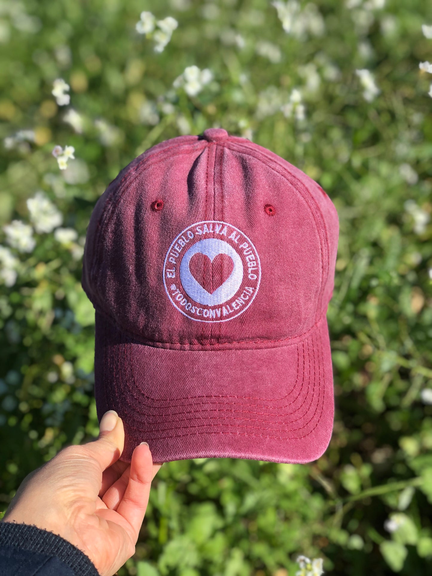 Solidarity cap "The people save the people #todosconvalencia"